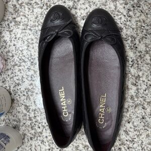 Chanel Ballet Flats in Quilted Black Aged Calfskin size 39 EU